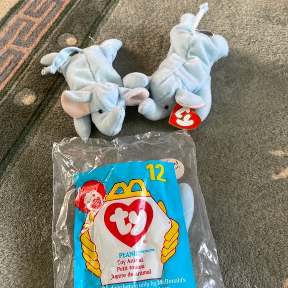 3 peanut the elephant in baby blue Teenie Beanie McDonald’s collectible toy. - Picture 1 of 1